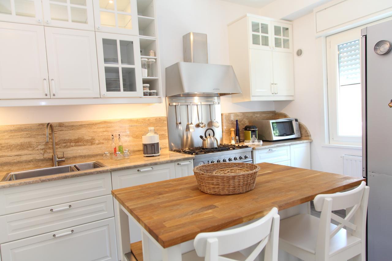 Family House - By Vacation Service Cefalù Zewnętrze zdjęcie